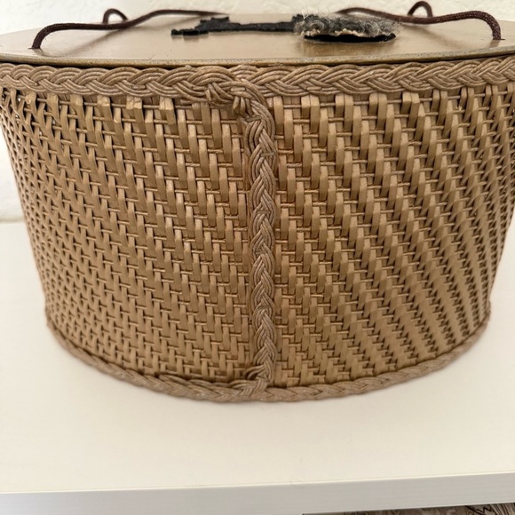 VTG 50’s Oval Poodle Wicker Sewing/Notions Basket Keepsake~Granny Chic - Picture 5 of 9